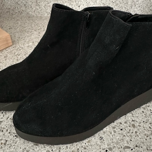 Lucky Brand Karmeya suede wedge bootie 8M - Picture 7 of 8